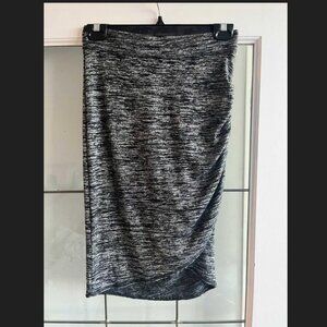 Aritzia Wilfred Ruched Pencil Skirt